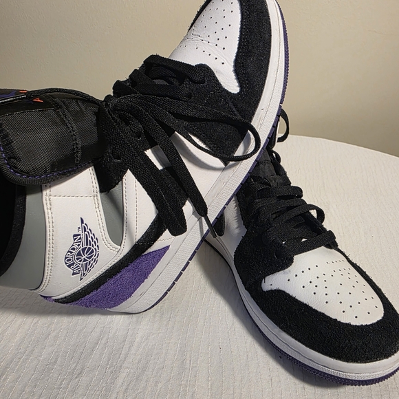 jordan 1 mid white court purple black